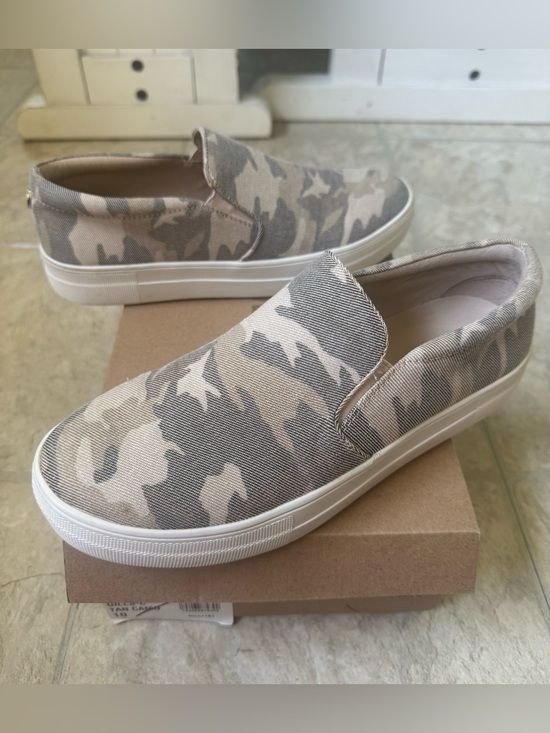 Steve Madden Shoes - Steve Madden Slip-On Sneakers in Beige and Gray Camo